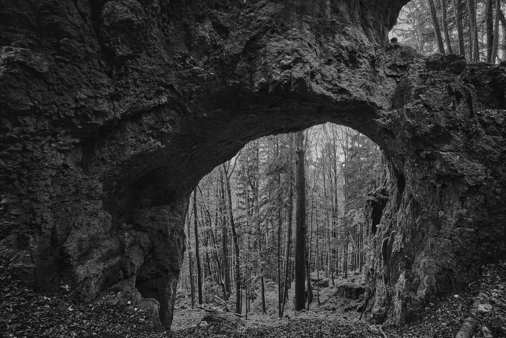 Fränkische Schweiz Höhlen und Gesteinsformationen